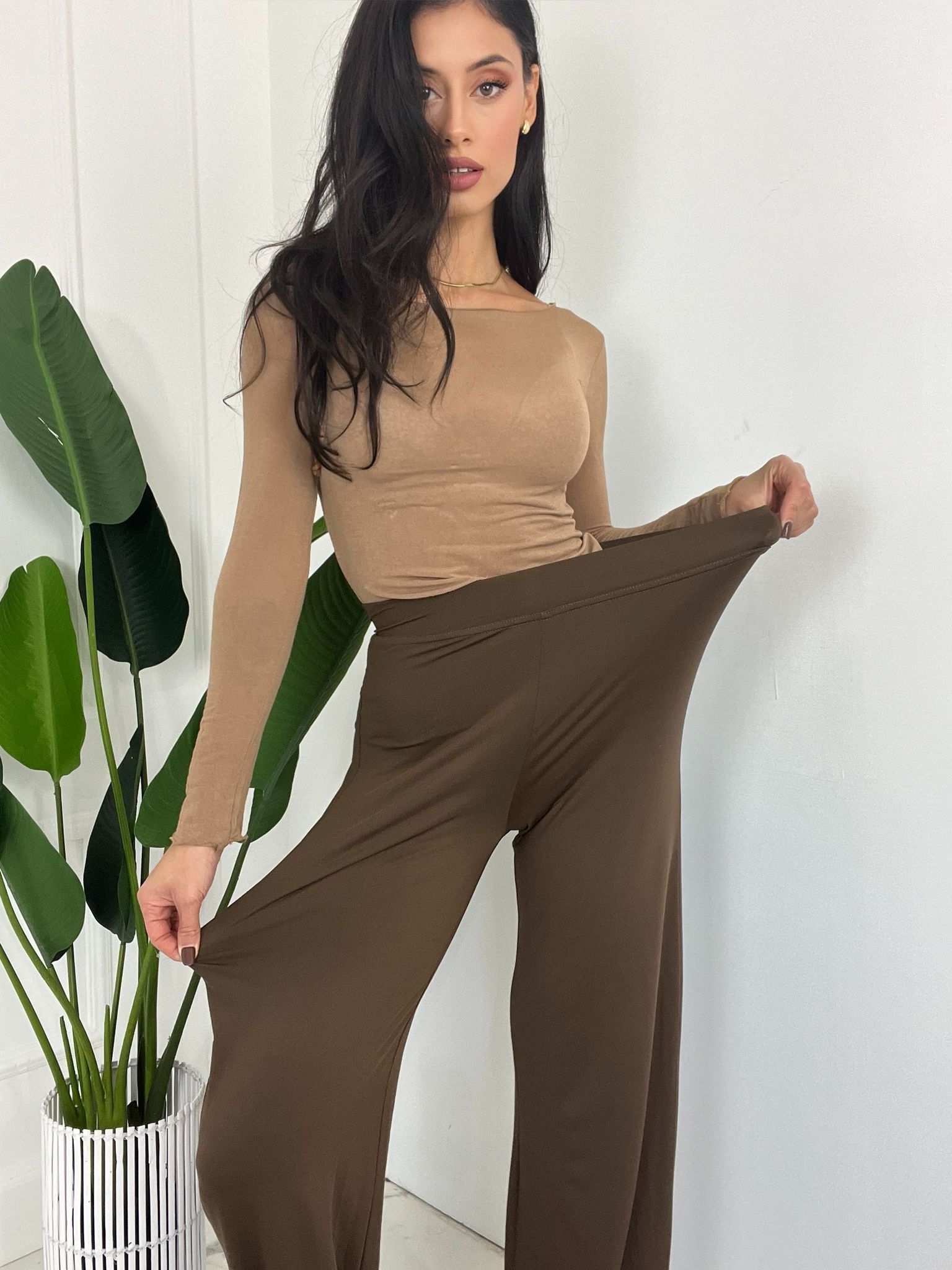 Pantalone elastico a zampa