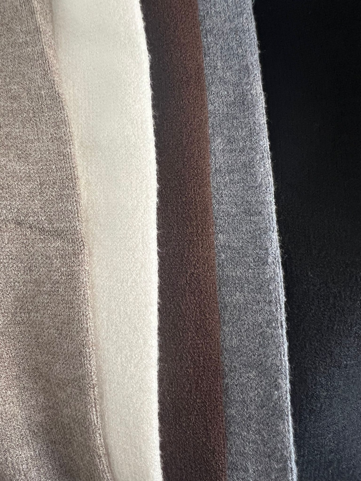 Pull collo alto Treccia